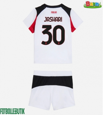 AC Milan Ardon Jashari #30 Bortaställ Barn 2025-26 Kortärmad (+ Korta byxor)